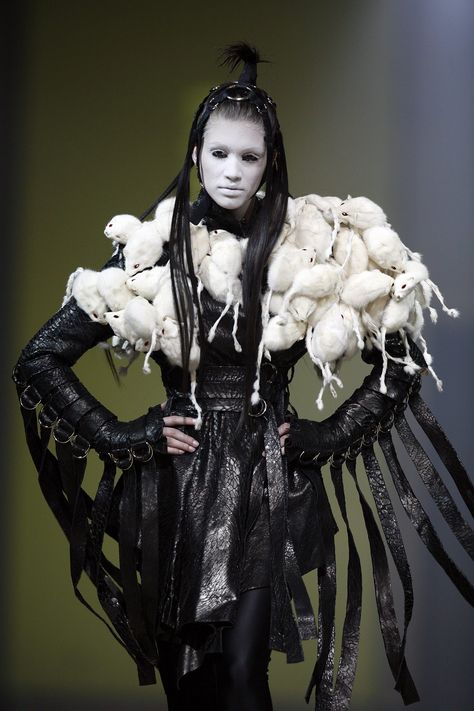 Switzerland Fashion Awards | A model presents a creation by … | Flickr I Love Black, Love Black And White, Artistic Fashion, Toxic Vision, Conceptual Fashion, Metal Mulisha, Gareth Pugh, Zurich Switzerland, Weird Fashion