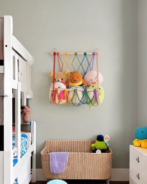 Toy Hammock, Cute Room Ideas, Crochet Home Decor, Macrame Wall Art, Toy Organization, Crochet Home, Hammock, Baby Room, Cool Gifts