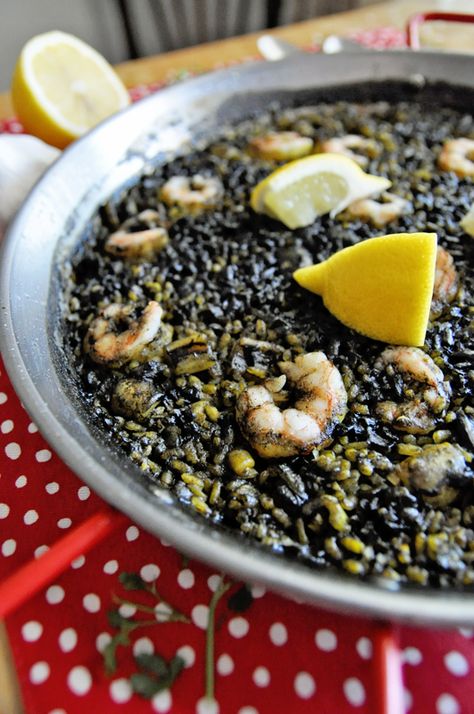 Spanish Black Rice Paella with Squid Ink Based Broth Recipe Paella Negra Recipe, Paella Recept, Black Rice Recipe, Paella Recipe, Spanish Recipes, Spanish Cuisine, Spanish Dishes, Spanish Rice, Broth Recipes