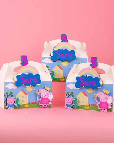 Peppa Pig Favor Boxes for Sara 5th Birthday Pig Birthday Party, Peppa Pig Birthday Party, Peppa Pig Birthday, Pig Birthday, Party Favor Boxes, Princess Birthday Party, Party In A Box, Princess Birthday, Favor Boxes