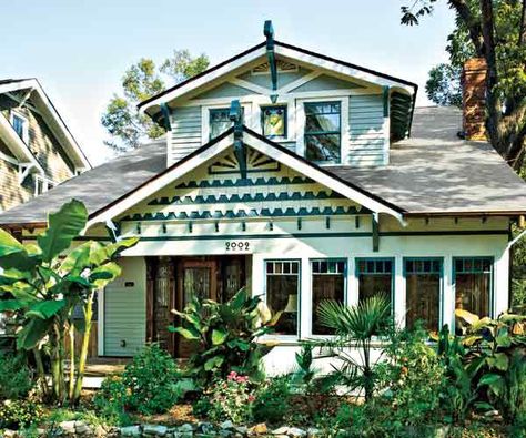 Readers' Picks: Your Favorite Featured Houses - This Old House Restored Bungalow, Southern Gardening, Craftsman Renovation, Craftsman Bungalow Exterior, Bungalow Remodel, Beautiful Bungalow, 1920s Bungalow, Turquoise Door, Scary Houses