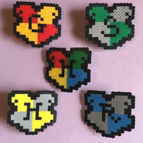 Harry Potter Fuse Beads, Harry Potter Pearl Beads, Harry Potter Hama Beads Pattern, Perler Harry Potter, Perler Bead Harry Potter, Harry Potter Beads, Hama Beads Harry Potter, Mini Perler Beads Ideas, Mini Perler Beads