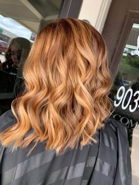 Subtle Strawberry Blonde, Strawberry Blonde Balayage, Dark Strawberry Blonde, Dark Roots, Strawberry Blonde, Summer Hair, Blonde Balayage, Hairstyles Haircuts, Summer Hairstyles