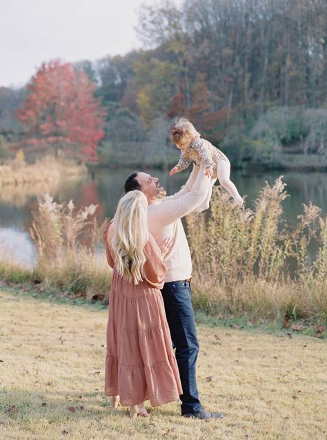 Fall mini sessions in Rochester, NY | Rochester, NY family photographer | Jessica Slaunwhite Photography Autumn Family Photography, New York Summer, Fall Mini Sessions, Fall Session, Newborn Lifestyle Session, Fall Mini, Newborn Sets, Lifestyle Newborn, Film Photographers