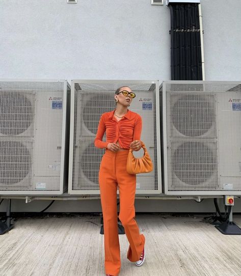 Orange Monochrome Outfit, My Style Outfits, Monochrome Suit, Orange Monochrome, Sorority Recruitment Outfits, Recruitment Outfits, Orange Jeans, Outfits Con Jeans, Orange Fits