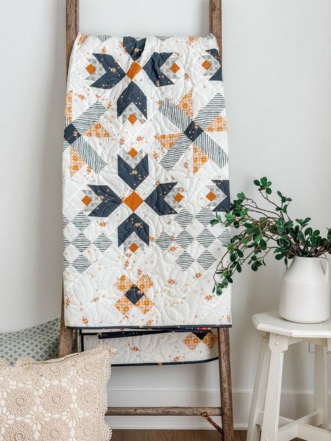 Monochromatic Quilt, Twin Quilt Pattern, Bed Quilt Patterns, Full Size Quilt, Throw Size Quilt, Sharon Holland, Twin Size Quilt, Bed Quilts, Vintage Quilts Patterns