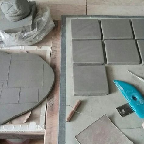 Diy Tiles Clay, Making Tiles From Clay, Making Ceramic Tiles, How To Make Ceramic Tiles, Making Tiles, How To Make Tiles, Diy Keramik, Ceramic Tile Art, Zellige Tiles