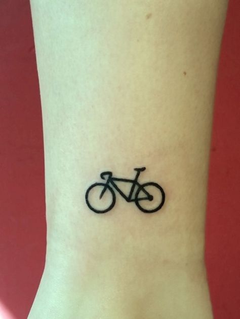 Tiny tattoo on the ankle - Styleoholic Cycling Tattoo, Infinity Tattoo With Feather, Bike Tattoo, Bicycle Tattoo, Infinity Tattoo Designs, Bike Tattoos, Cross Tattoos, Bicycle Women, Tattoos Designs