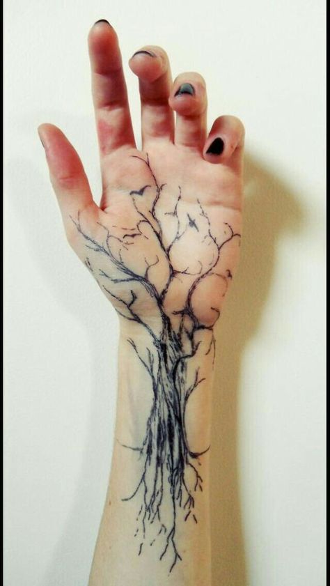 Book And Brain Tattoo, Tattoo Ideas Female Sleeve Arm Small, Sleeve Tattoos Ideas For Guys, Gothic Tattoo Ideas For Women, Open Wound Tattoo, Sillouttes Tattoos, Big Back Tattoos, Fluid Tattoo Design, Scar Cover Up Tattoo