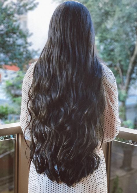 Punto Carlo — Sexy thick long hair !!! Black Wavy Hair, Long Shiny Hair, Long Indian Hair, Long To Short Hair, Hair Photography, Long Hair Pictures, Hair Women, Girl Haircuts, Very Long Hair