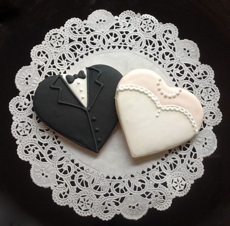 Bride and Groom Heart Cookies | Roxanne | Flickr Heart Shaped Bride And Groom Cookies, Bride Heart Cookies, Bride And Groom Heart Cookies, Wedding Icing Cookies, Married Cookies, Groom Cookies, Bride Cookies, Flower Pot Cake, Wedding Dress Cookies