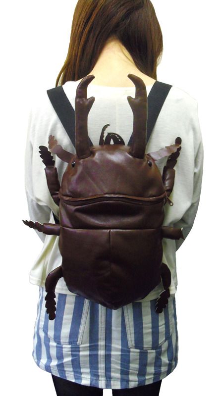 big mood, primafeuille:  Giant Stag Beetle backpack Stag Beetle, Cool Ideas, 가을 패션, Cute Bags, Character Outfits, Mode Style, Mode Outfits, Look Cool, Things To Buy