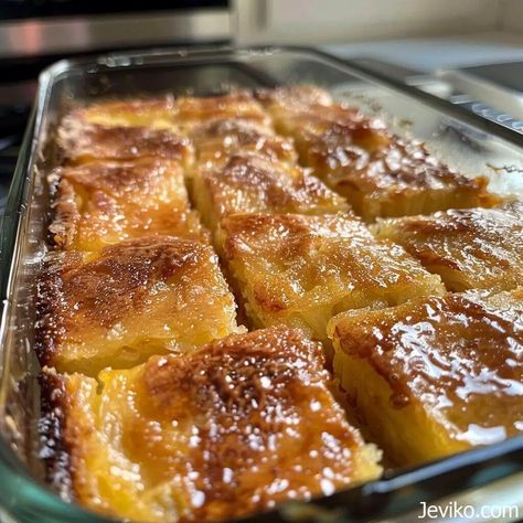 The Easiest Pineapple Bake - Life with Susan Bisquick Pineapple Recipes, Pineapple Crumb Cake, The Best Pineapple Bake, Pineapple Crunch Desserts, Recipes Using Canned Pineapple, Pineapple Bliss Bars Recipe, Can Pineapple Recipes, Pinapple Recipes Dessert, Pineapple Recipes Dessert