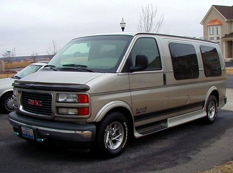 TopWorldAuto >> Photos of GMC Savana 1500 - photo galleries Big Vans, Sustainable Transportation, Big Van, Conversion Vans, Mini Vans, Gmc Vans, Normal Cars, Day Van, Gmc Savana