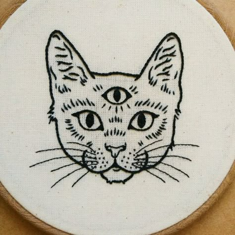 Cat Hand Embroidery, Three Eyed Cat, Flash Art Tattoos, Hoop Art Embroidery, Kunst Tattoos, Tattoos Inspiration, Tattoo Board, Cat Hand, Embroidery Wall