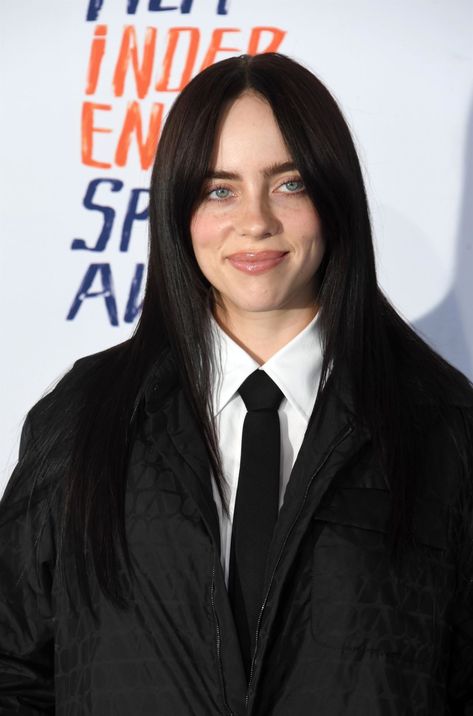 Billie Eilish 2024, Black Brown Hair, Nicole Wallace, Charli Xcx, Perfect Woman, Woman Crush, Sweet Girls, Billie Eilish, Redheads