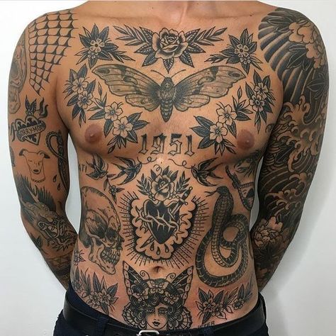 What are patchwork tattoos? How to get them? How much do they cost? You will find answers to these questions and 60+ designs in our article. Two Different Style Tattoo Sleeves, Stomach Name Tattoo, American Traditional Black Tattoo, American Traditional Chest Piece, Men’s Stomach Tattoos, Dark Tats, Tattoo Peito, Stomach Tattoos For Guys, Traditional Chest Tattoo