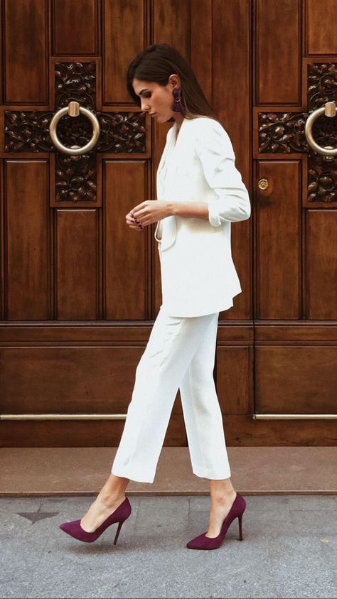 Mery Turiel Donna Suits, Green Bg, 2016 Style, Streets Of Paris, Cozy Winter Outfits, Work Chic, White Suit, White Outfit, Business Outfit