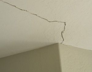 Ceiling Cracks, Repair Ceilings, Ing Civil, Ceiling Texture, Load Bearing Wall, Foundation Repair, Plaster Ceiling, Natural Aging, Support Structure