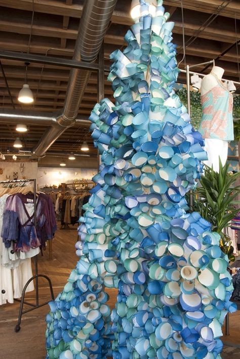 Anthropology Store Display, Anthropologie Displays, Anthropologie Display, Material Ideas, Colored Water, Anthropologie Inspired, Party Deco, Retail Merchandising, Sea Coral