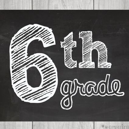 Back To School Photos, Dp Logo, Disney Art Style, Before School Starts, 6 Class, School Starts, Before School, Chalkboard Sign, Chalkboard Signs