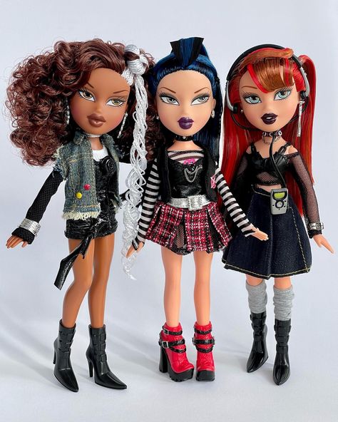 💂🏻‍♀️ Pretty 'N' Punk #bratz #bratz2023 #bratzprettynpunk #bratzsasha #bratzjade #bratzmeygan #bunnyboo #koolkat #prettynpunk #instadoll… | Instagram Bratz Pretty N Punk, Pretty Punk, Bratz Doll, Dolls, Instagram