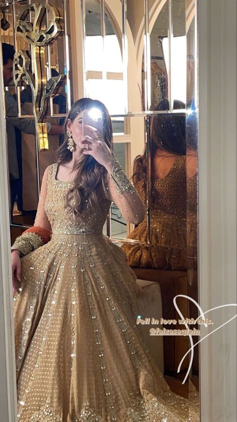 Pakistani Engagement, Wedding Fits, Nikah Outfit, Pakistani Bridal Dress, Desi Wedding Dresses, Asian Bridal Dresses, Latest Bridal Dresses, Pakistani Wedding Outfits, Desi Fashion Casual