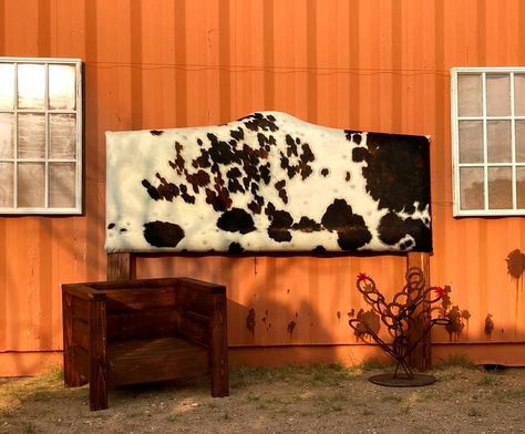 Desireé on Instagram: “King Cowhide Headboard 🐄Message me for pricing 🥰 #diy #cowhide #dewalt #craftsman #woodworking #entrepreneur #empowerment…” Diy Cowhide Headboard, Cowhide Headboard, Western Headboard, Brothers Bedroom, Western Room Ideas, Glam Western, Western Room, Cowgirl Room, Western Farmhouse