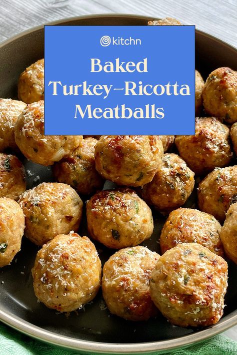 Best Turkey Meatballs Recipe, Ricotta Meatball Recipes, Baked Ricotta Meatballs, Turkey Meatballs With Ricotta Cheese, Beef Ricotta Meatballs, Turkey Meatballs Oven, Turkey Ricotta Meatballs, Chicken Ricotta Meatballs Recipe, Ricotta Meatballs Ground Beef