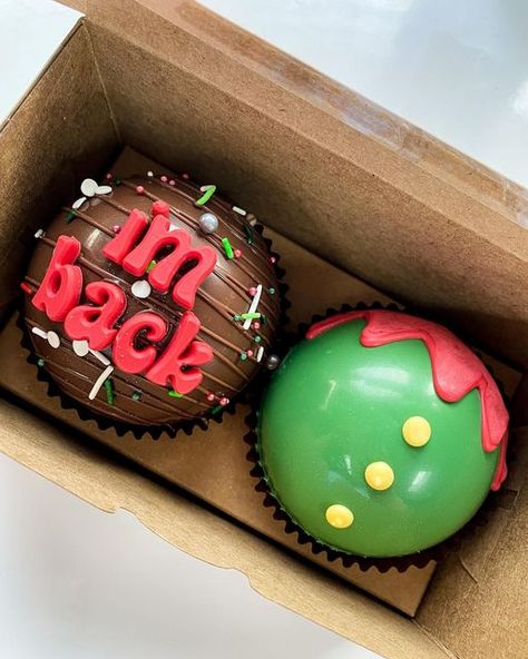 Elf On Shelf Cupcakes, Elf On The Shelf Treats, Elf On The Shelf Cupcakes, Thanksgiving Hot Cocoa Balls, Grinch Hot Cocoa Balls, Elf Hot Cocoa, Peppermint Spoons, Elf Treats, Holiday Hot Chocolate