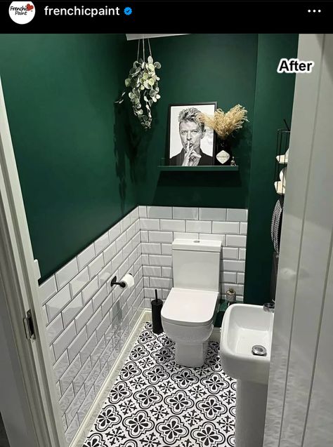 Small Narrow Toilet Room Ideas, Bilik Mandi Kecil, Small Wc Ideas, Green Small Bathrooms, Small Toilet Decor, Patterned Flooring, Small Cloakroom, Chalk Wall Paint, British Bathroom