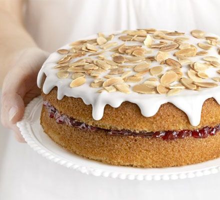 If you know someone who likes Bakewell tart, then they will just  love this cake – it’s full of almond flavour and sandwiched with cherry jam. Cherry Bakewell Cake, Bakewell Cake, Cherry Bakewell, Bakewell Tart, Bbc Good Food, Vanilla Sponge, Almond Flavor, God Mat, Bbc Good Food Recipes