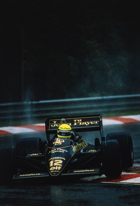 Ayrton Senna in his #12 John Player Special Lotus-Renault 97T through the bus stop chicane here at Spa Francorchamps. F1 Pictures, Spa Francorchamps, Belgian Grand Prix, Lotus F1, Grand Prix Cars, British Grand Prix, Motorsport Photography, Dirt Track Racing, Ferrari F1