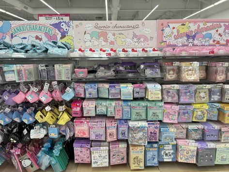 Daiso Korea, Kpop Phone Cases, Daiso Japan, I Wan, Handbag Essentials, Hello Kitty Items, Cute Toys, Sanrio Characters, Party Games