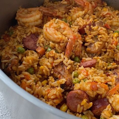 African Soup, Grenada Caribbean, Rice And Gravy, Nigeria Food, Liberian Food, Food Decorations, Africa Food, Jollof Rice, Couscous Recipes