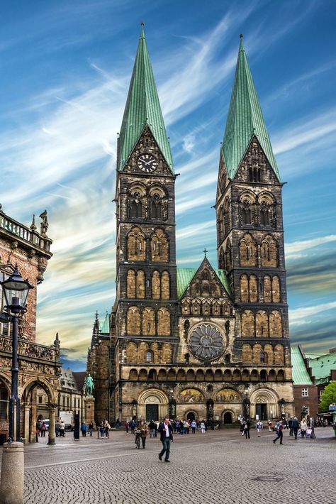 25 Best Things to Do in Bremen (Germany) - The Crazy Tourist Beautiful Cathedrals, Koblenz Germany, Dreamy Destinations, Bremen Germany, Germany Photography, Cities In Germany, Travel Germany, Visit Germany, Beautiful Castles