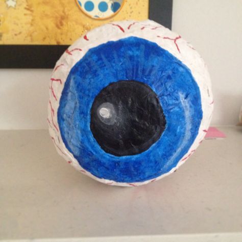 Paper mâché eyeball Eyeball Anatomy, Halloween Clay, Secret Agent, Halloween 2023, Elementary Art, Paper Mache, Dia De Muertos, Art Education, Projects For Kids