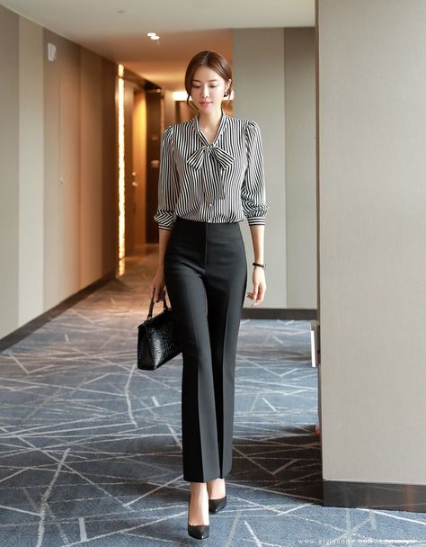 831c2f88a604a07ca94314b56a4921b8desc40952477ri Realtor Outfits, Office Fits, Fashionable Work Outfit, Professional Work Outfit, Office Uniform, Corporate Attire, School Dress, Chique Outfits, Office Outfits Women