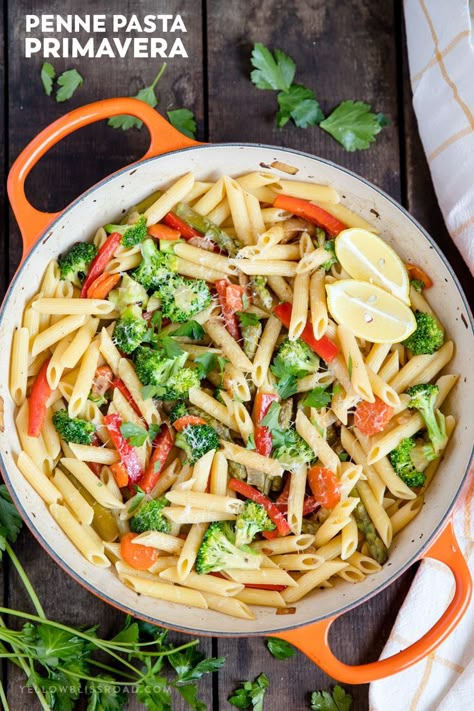 Penne Pasta Primavera Recipe | Easy Weeknight Meal | Healthy Food | Dinner | Meal Prep Penne Pasta Primavera, Easy Weeknight Meals Healthy, Easy Pasta Primavera, Nachos Recipes, Pasta Primavera Recipe, Juicy Baked Chicken, Pasta Penne, Buffalo Chicken Pizza, Healthy Weeknight Meals