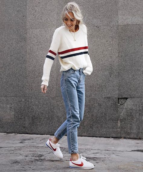 Nike Cortez Outfit Woman, Nike Cortez Outfit, Air Max Outfit, Shirt Style Tops, Vogue Style, Keds Style, Art Outfit, Street Style Paris, Nike Cortez