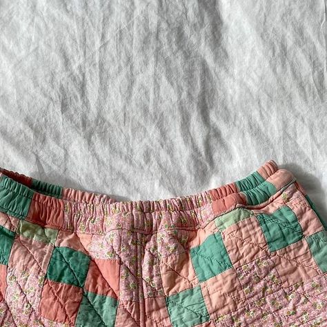 Sun-Washed Studios on Instagram: "Quilted gym shorts, Pink & Mint. $198+ $10 shipping (local pickup available). {SOLD} . Made from a vintage quilt, with two pockets and an elastic waistband. . Flat lay measurements: Waits: 14” (with 4” additional stretch) Hip-hip: 20” Inseam: 4” . DM to claim. Payment accepted through Venmo. No Returns. . Thanks for looking 💞 . . . #sunwashedstudios #sunwashedvibe #gymshorts #quiltedshorts #vintagequilt #repurposed #handmade #handsewn #smallbusiness" Quilted Shorts, Hip Hip, Vintage Quilt, Gym Shorts, Vintage Quilts, Flat Lay, Hand Sewing, Mint, Gym