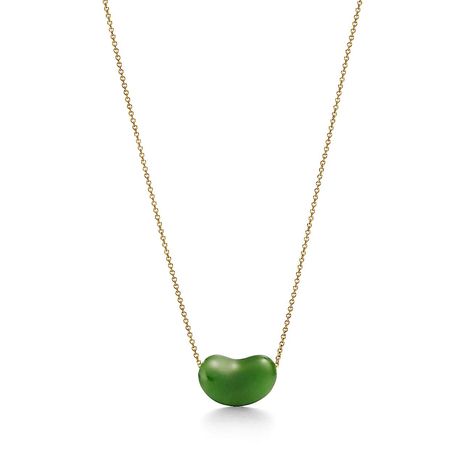 Symbol Of Life, Elsa Peretti, Dope Jewelry, Green Jade, Jewelry Inspo, Jade Green, Tiffany & Co., Jewelry Inspiration, Jewelry Necklace Pendant