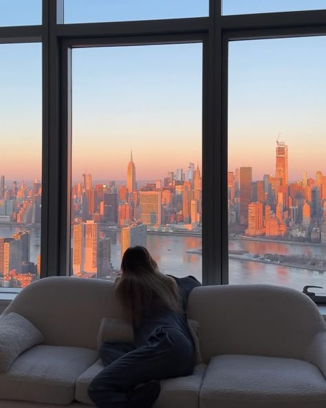 Penthouse Apartment New York, Penthouse Aesthetic, Autumnal Aesthetic, Apartment New York, City Penthouse, Nyc Penthouse, New York Penthouse, Apartment View, Apartment Goals