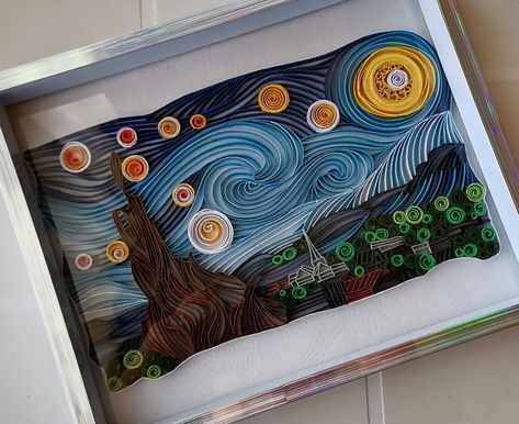 Starry Night Paper Quilling, Starry Night Quilling, Van Gogh Craft, Quilled Mosaic, Quilling Painting, Canvas Painting Projects, Craft Work For Kids, Rolled Paper Art, Quilled Paper Art