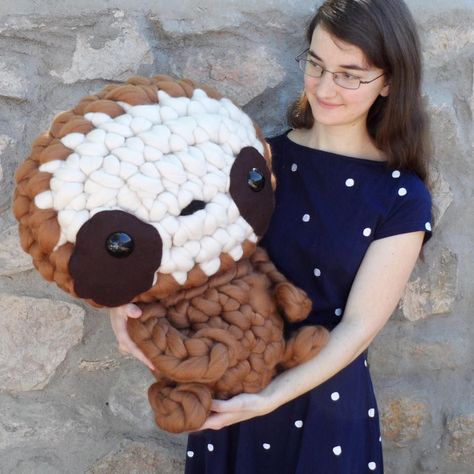 Meet Zippy The Sloth, A Five-Pound Amigurumi - He's Huge and perfect for International Sloth Day! #amigurumi #crochet Extreme Knitting, Crochet Sloth, Crochet Geek, Baby Sloth, Stuffed Animal Patterns, Crochet Patterns Amigurumi, Crochet Animals, Yarn Crafts, Cute Crochet