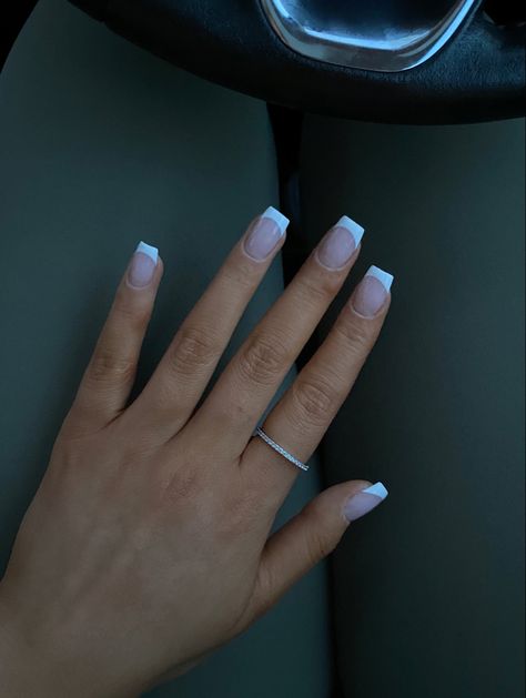 French Tip Acrylic Nails Aesthetic, Dip Nails With Tips, Dip Nail Design, White Dip Nails, Acrylic Nails Aesthetic, Nails With Tips, Dip Nail, Dip Nails, Nails Aesthetic