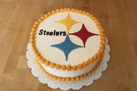 Cake With Caramel Filling, Buttercream Frosting Chocolate, Steelers Cake, Steelers Decor, Chocolate Cake With Caramel, Chocolate Caramel Cake, Double Chocolate Cake, Apple Smoothie, Sport Cakes