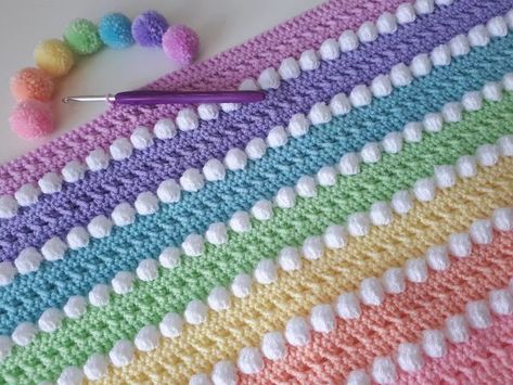 Unique Baby Blankets, Crochet Blanket Rainbow, Rainbow Blanket, Handmade Baby Blankets, Crochet Knit Stitches, Rainbow Crochet, Fun Crochet Projects, Rainbow Baby, Pastel Rainbow