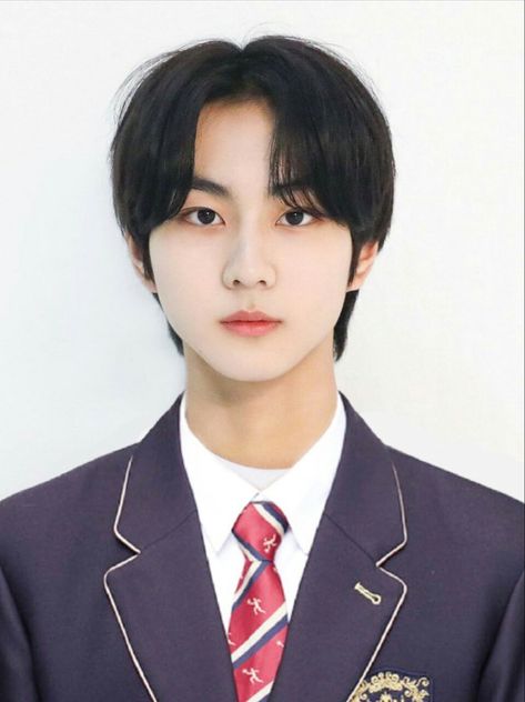 Jungwon Id Photo, Jungwon Pc Wallpaper, Jungwon Id, Jungwon Photocard Scan, Enhypen Lomo Card, Txt Ot5, School Dr, Pc Photo, Pc Scan