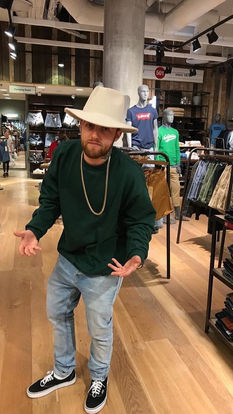 Mac Miller Outfits, Larry Fisherman, Mr Macs, Blue Slide Park, Mac Miller And Ariana Grande, Mac Angel, Mac Collection, Music Collection, Outfits 2017